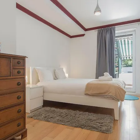 Lovelystay - Saldanha Valmor Terrace Daire Lisboa