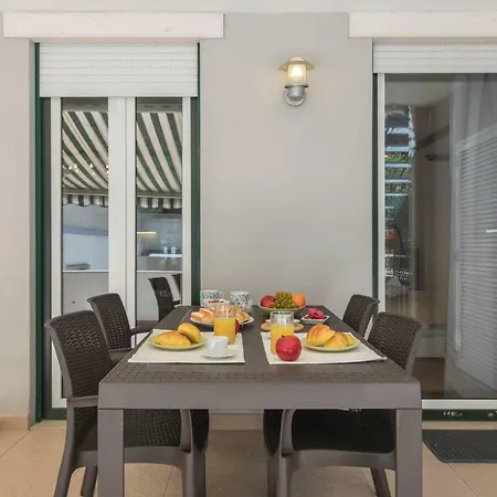 Lovelystay - Saldanha Valmor Terrace Daire Lisboa